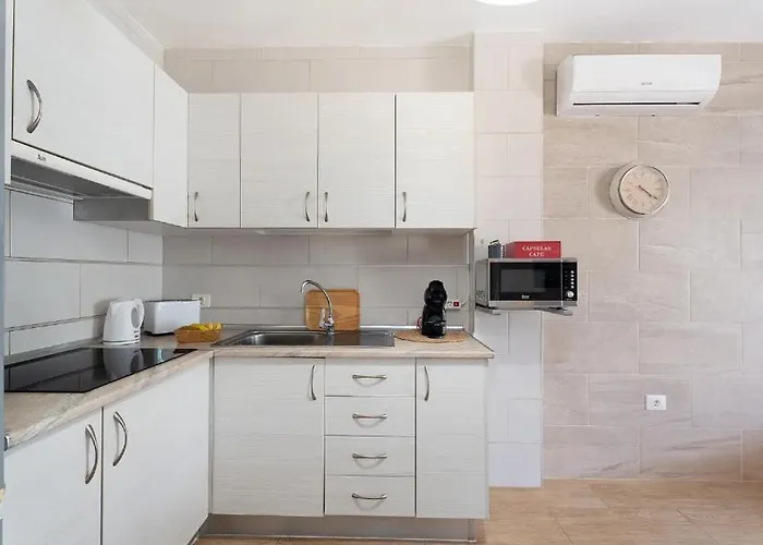 Апартаменти Marina Palace Playa Paraiso