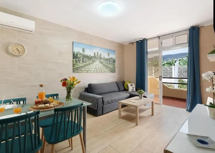 Апартаменти Marina Palace Playa Paraiso *